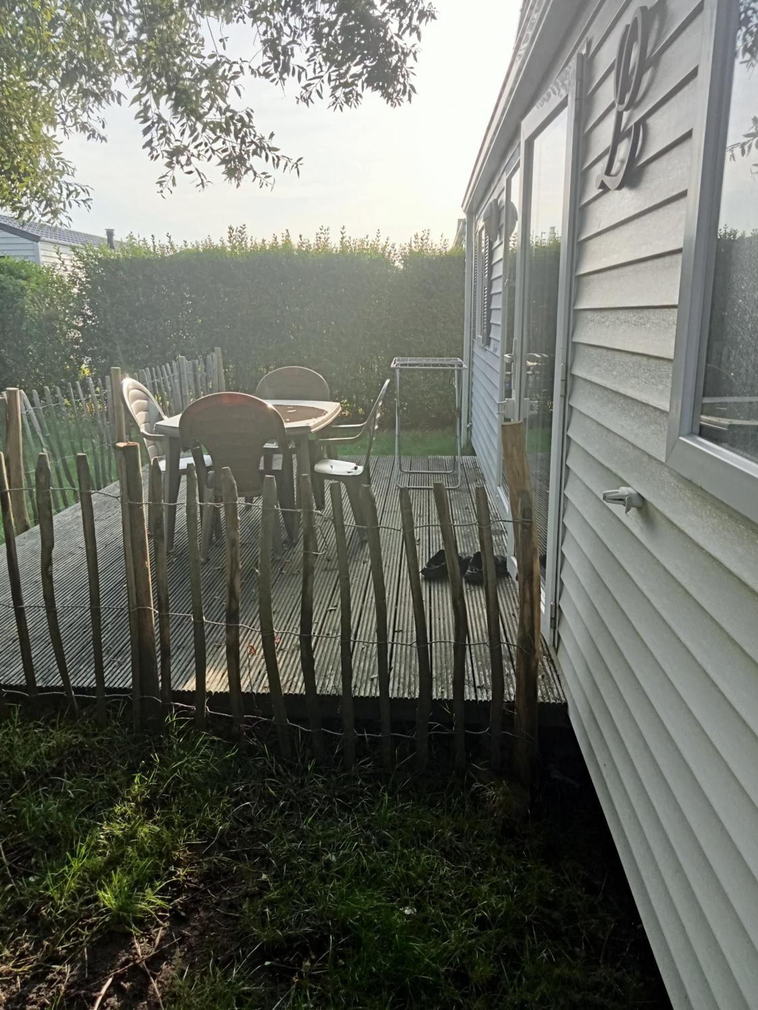 Luxueuze Stacaravan 4Pers Met Terras En Tuintje Bredene Exterior foto